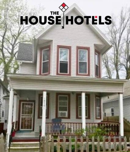 The House Hotels-5 Mins from Downtown-W45th1 Lower in Cleveland, USA
