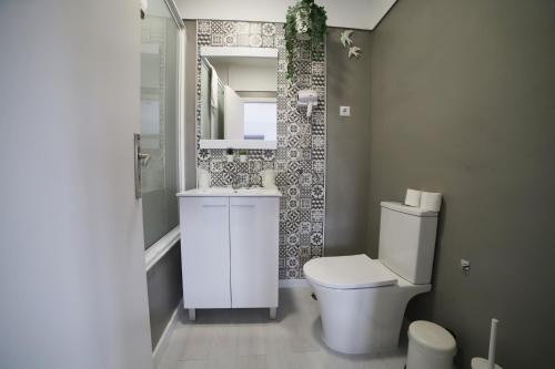 Classic Quadruple Room image 2