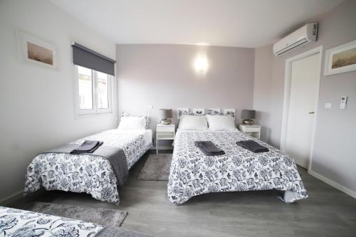 Classic Quadruple Room image 10