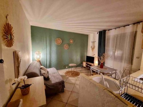 Le Studio Cosy *Place du village in Les Salles-Sur-Verdon