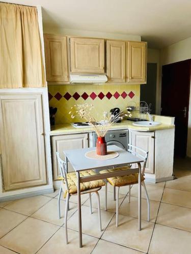 Le Studio Cosy *Place du village in Les Salles-Sur-Verdon