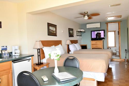 Dewar’s inn and Cottages in Maitland (ON)