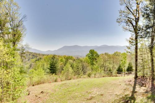 Ellijay Hideaway with Hot Tub, Views and Game Room!