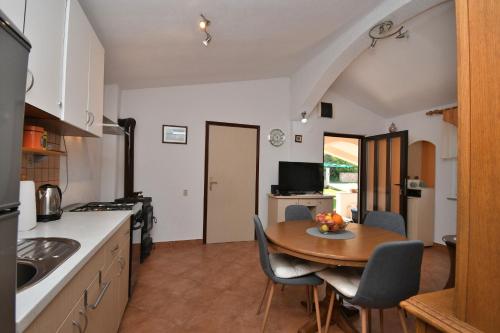 One-Bedroom Holiday Home image 7