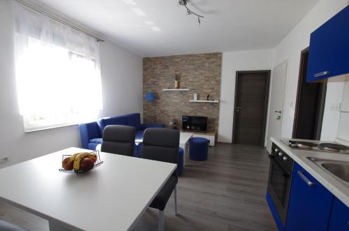 One-Bedroom apartment Standard image 10