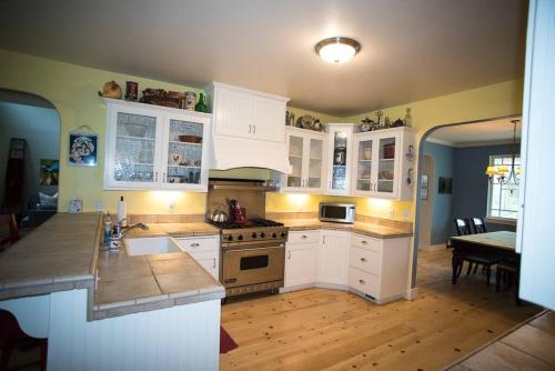 Yosemite Firehouse Inn in Bootjack (CA)