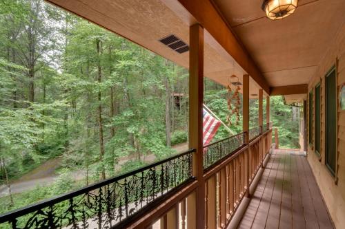 Blairsville Cabin Less Than 2 Mi to Vogel State Park! - main image