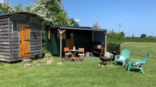 Willowdene shepherds hut