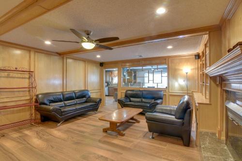 Lake Access & Pool: Spacious Freeport Home! in Oyster Creek (TX)
