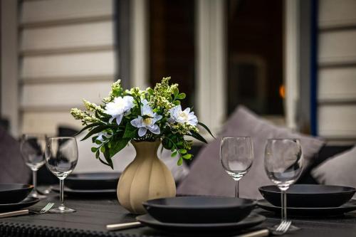 Kong Oscars gate 28 - 302 Kong Oscars gate 28 - 302