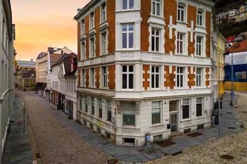 Kong Oscars gate 28 - 302 Kong Oscars gate 28 - 302