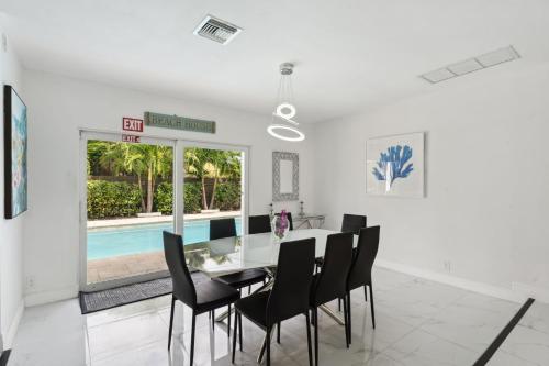 Private pool paradise in FL! in Hollywood, USA