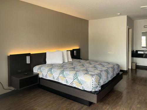 1 queen bed