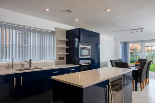 Konyha, Supreme Class Properties in Eastchurch