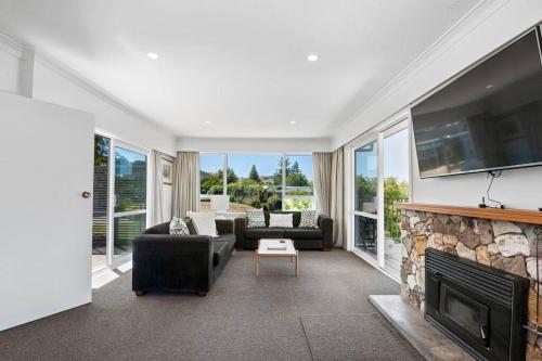 บริการและสิ่งอำนวยความสะดวก, Te Moenga Treasure - Acacia Bay in อ่าวอาคาเซีย