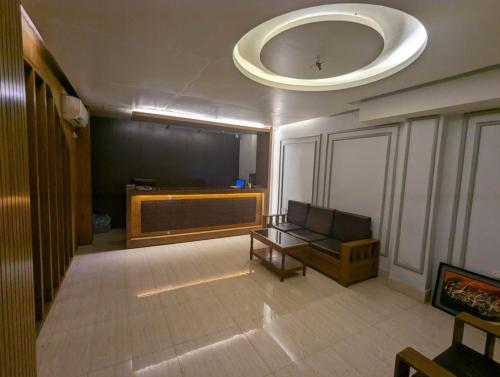 Lobby, Hotel Hoque Tower International in Chittagong