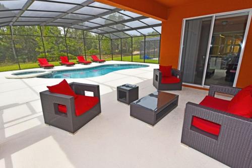 Last Minute Disney Getaway! Private Pool, Hot Tub & Games Room. Book Now! #17558 in Orlando, USA