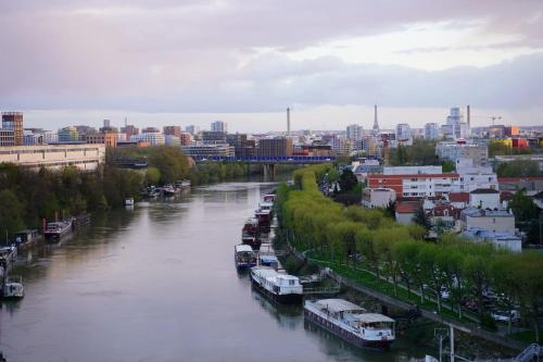 Charming 63 m2 apt with views of the Eiffel Tower - Location saisonnière - L'Île-Saint-Denis