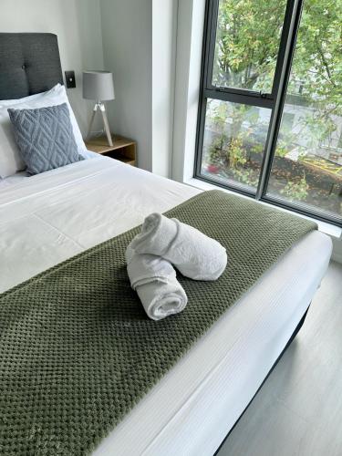 Feel at Home with Aircon, Pool, Gym, WiFi, Окленд (фото 10)