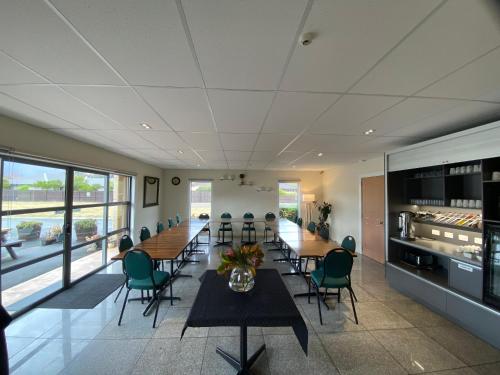 Food and beverages, Saxton Lodge Motel in Stoke