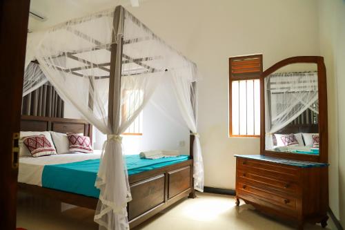 Deluxe Double Room image 7