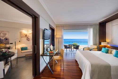 Suite, elite, club, junior, sea view