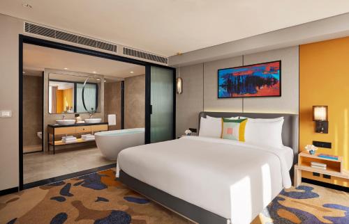 room detail thumbnail 1