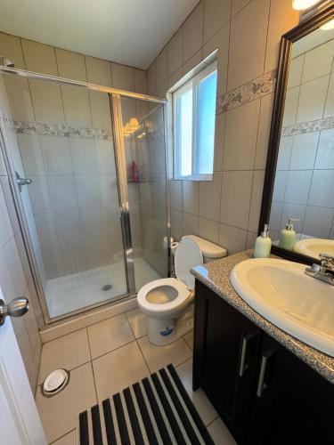 Private room with private washroom- Cambie Palace in Richmond, Canada