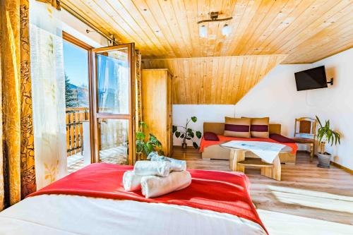 บริการและสิ่งอำนวยความสะดวก, Gorski Palacyk Kompleks obiektow in กอสซีลิสโก