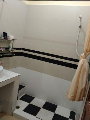 Room 12 - Studio in a villa 5mn walk from the Royal Palace with swimming pool, Phnom Penh (foto 8)