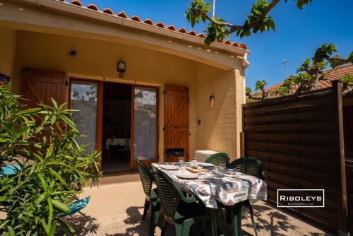 Charmante maison climatisée à 2.5km de la plage - Location saisonnière - Vias