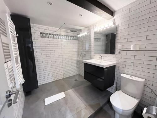 Urban Flat 161 - Sublime 4BDR Luxury Flat in Paris - image 10