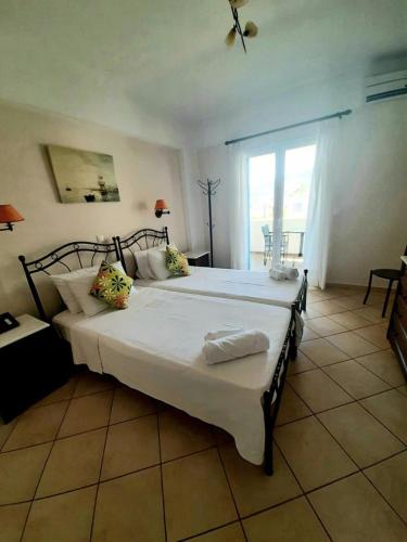 Romantica Hotel - image 7