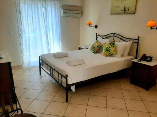 Romantica Hotel - image 2