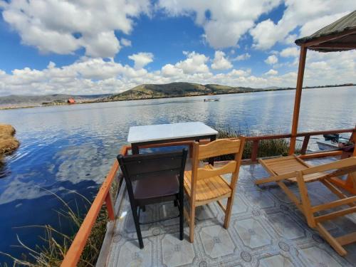 Uros Titicaca UMA lodge