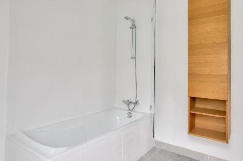 浴室, Maison pour 8 sur la Riviera Bretonne in 拿伏爾富埃南