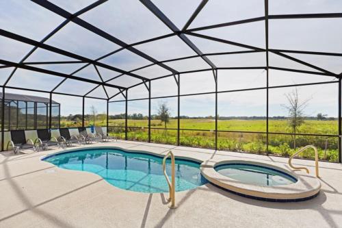 Last Minute Disney Getaway! Private Pool, Hot Tub & Games Room. Book Now! #29300 in Davenport, USA