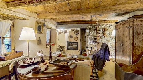 Ca' Scocc, antica casa di montagna in Valsesia - Mollia