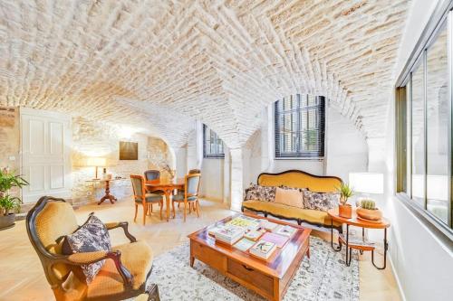 Les Voûtes de Bressey, hyper centre avec extérieur privé