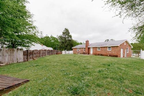 The Garnet Ranch Large Yard Near Jackson USC