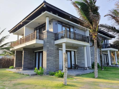 Exterior view, Starlight Villa Beach Resort & Spa in Ham Thuan Nam