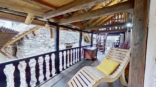 Terraza/balcón, Ca' Scocc, antica casa di montagna in Valsesia in Belgirate