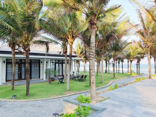 Starlight Villa Beach Resort & Spa