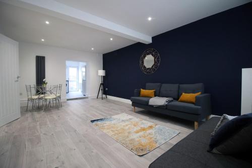 Station Terrace by Tŷ SA - 3 Bed in Mountain Ash