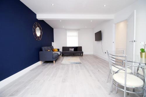 Station Terrace by Tŷ SA - 3 Bed in Mountain Ash