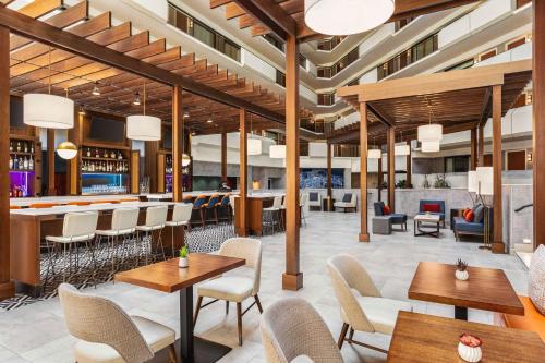 Embassy Suites Kansas City - Overland Park - image 11