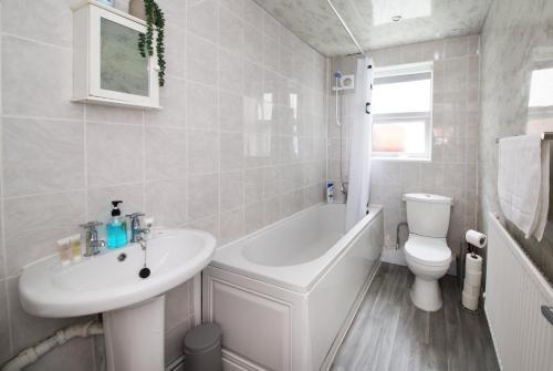 GuestReady Modern 2BR Home by Anfield Stadium, Liverpool (foto 7)