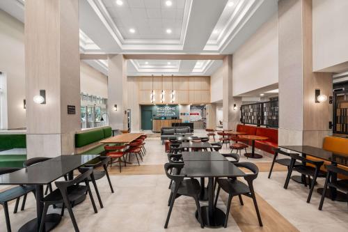 Food and beverages, Comfort Suites - Weston in Weston