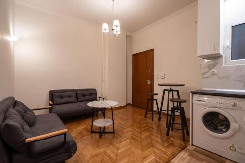 Metaxourgio 1st Floor - image 8