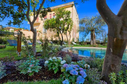 Photo - Unconventional Sorrento Coast